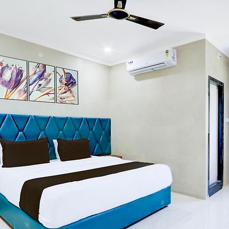 Hotel O Pr Grand Khammam Kültér fotó
