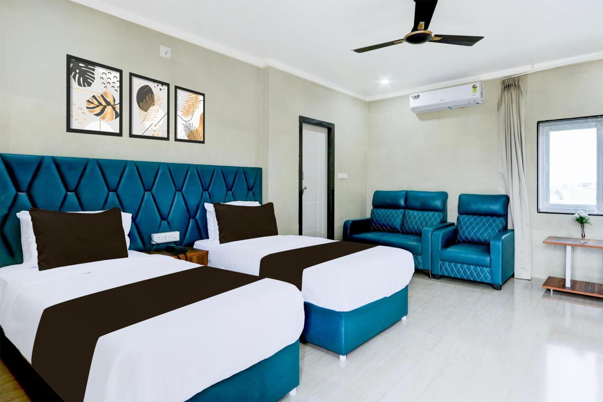 Hotel O Pr Grand Khammam Kültér fotó
