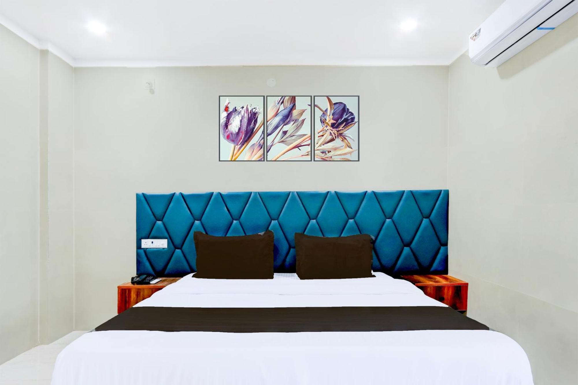 Hotel O Pr Grand Khammam Kültér fotó